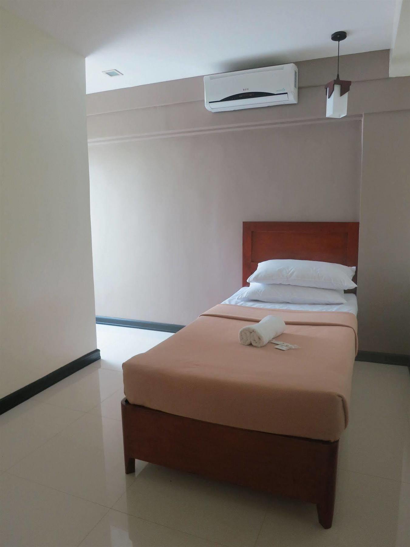 Reddoorz Near Sm Puerto Princesa Zewnętrze zdjęcie