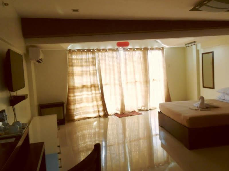 Reddoorz Near Sm Puerto Princesa Zewnętrze zdjęcie